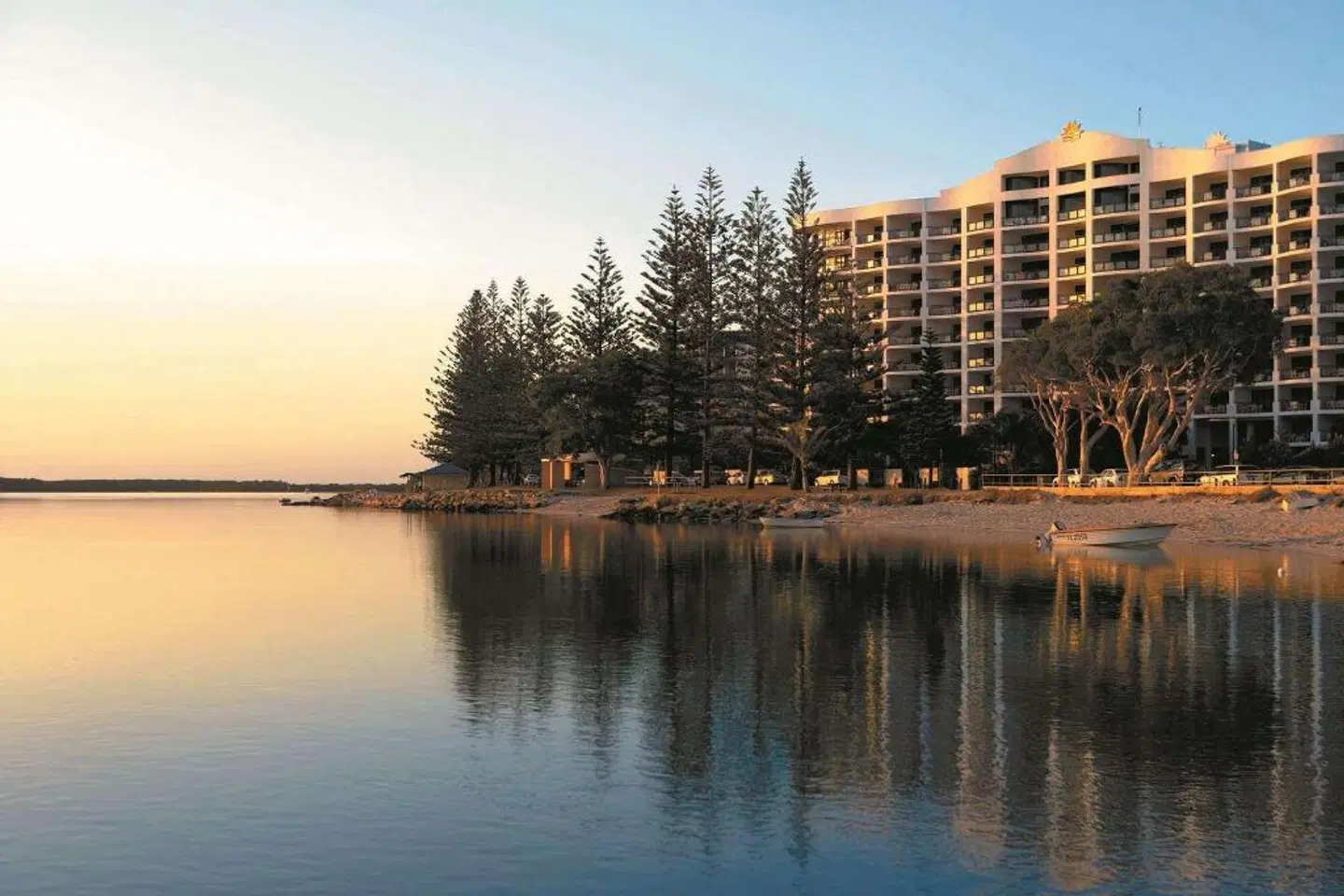 Ramada Resort by Wyndham Golden Beach Strand
