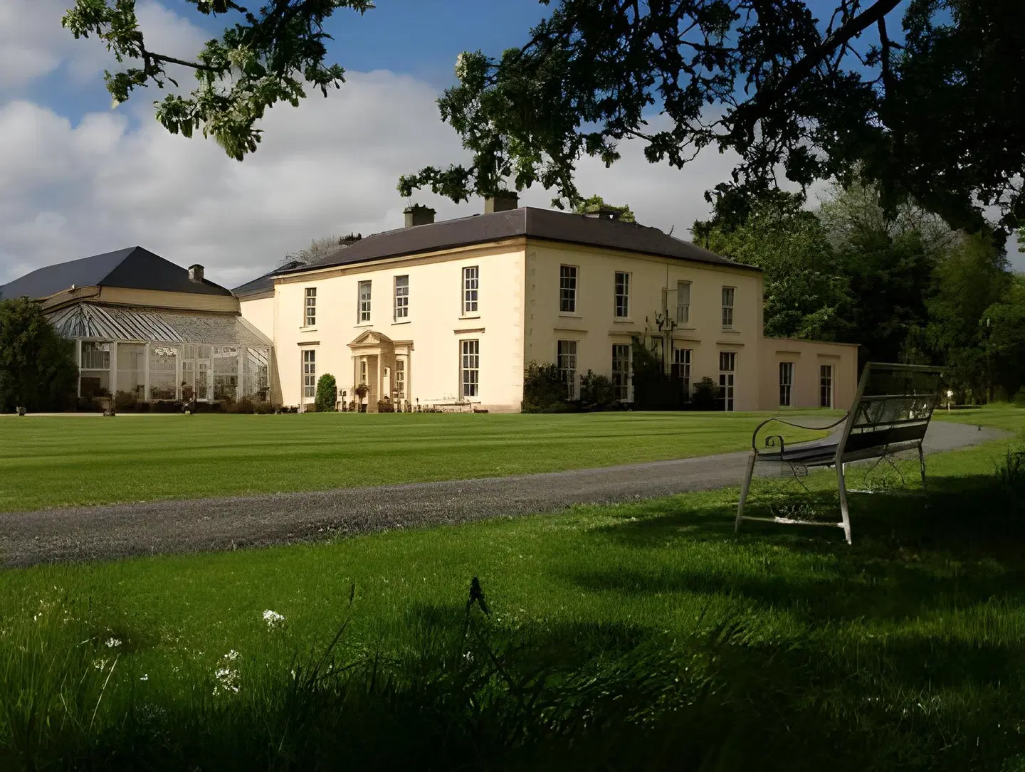 Castle Grove Country House EXTERIOR