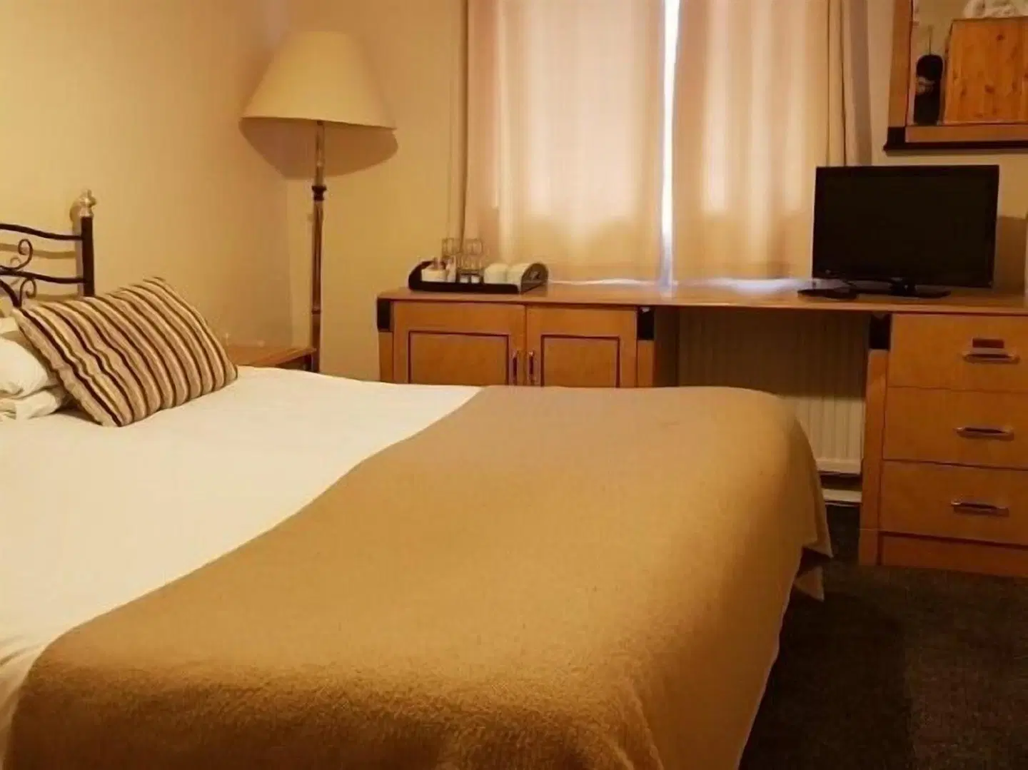 The Bull Hotel ROOM_EXAMPLE