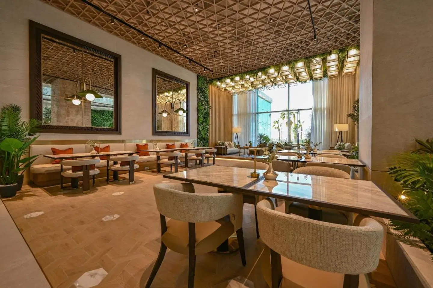 Onyx Arjaan BY Rotana Bar