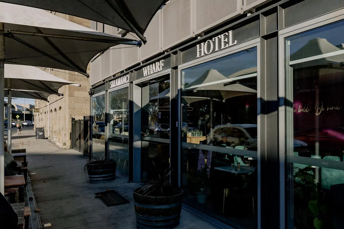 Salamanca Wharf Hotel Terrasse