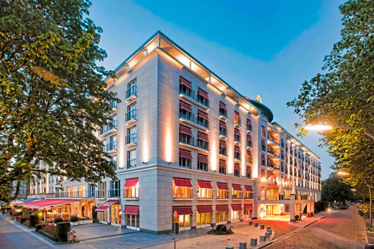 Grand Elysée Hamburg - inkl. Fußball-Ticket HSV EXTERIOR
