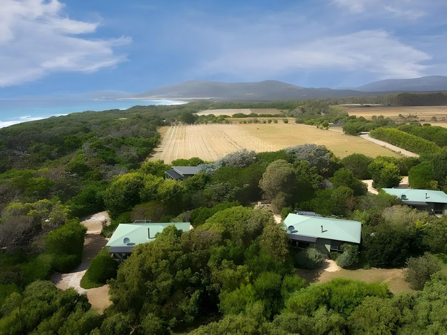 Sandpiper Ocean Cottages LANDSCAPE