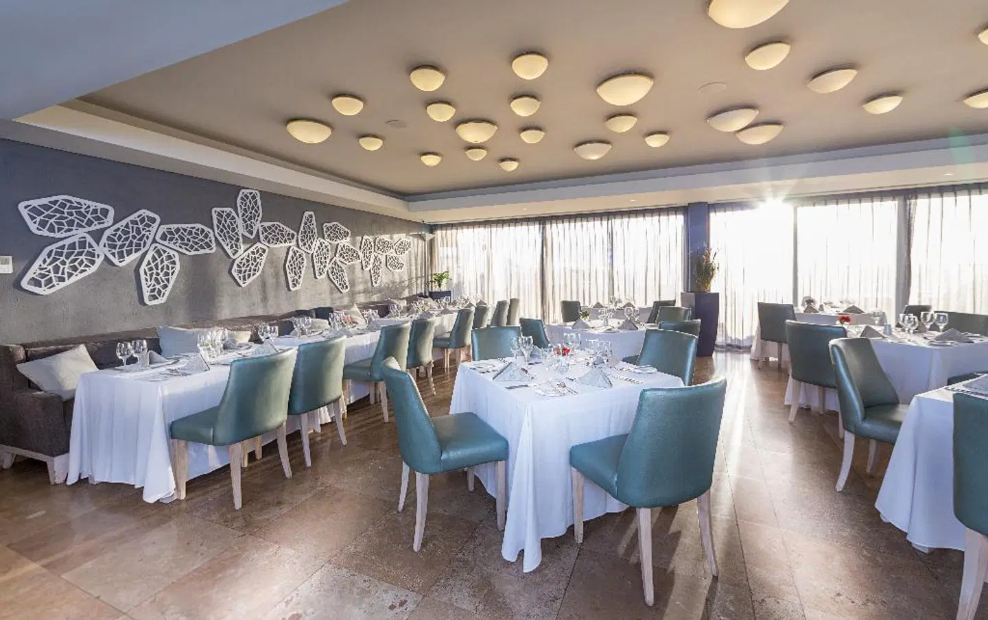 Lagoon Beach Hotel Apartments Restaurant