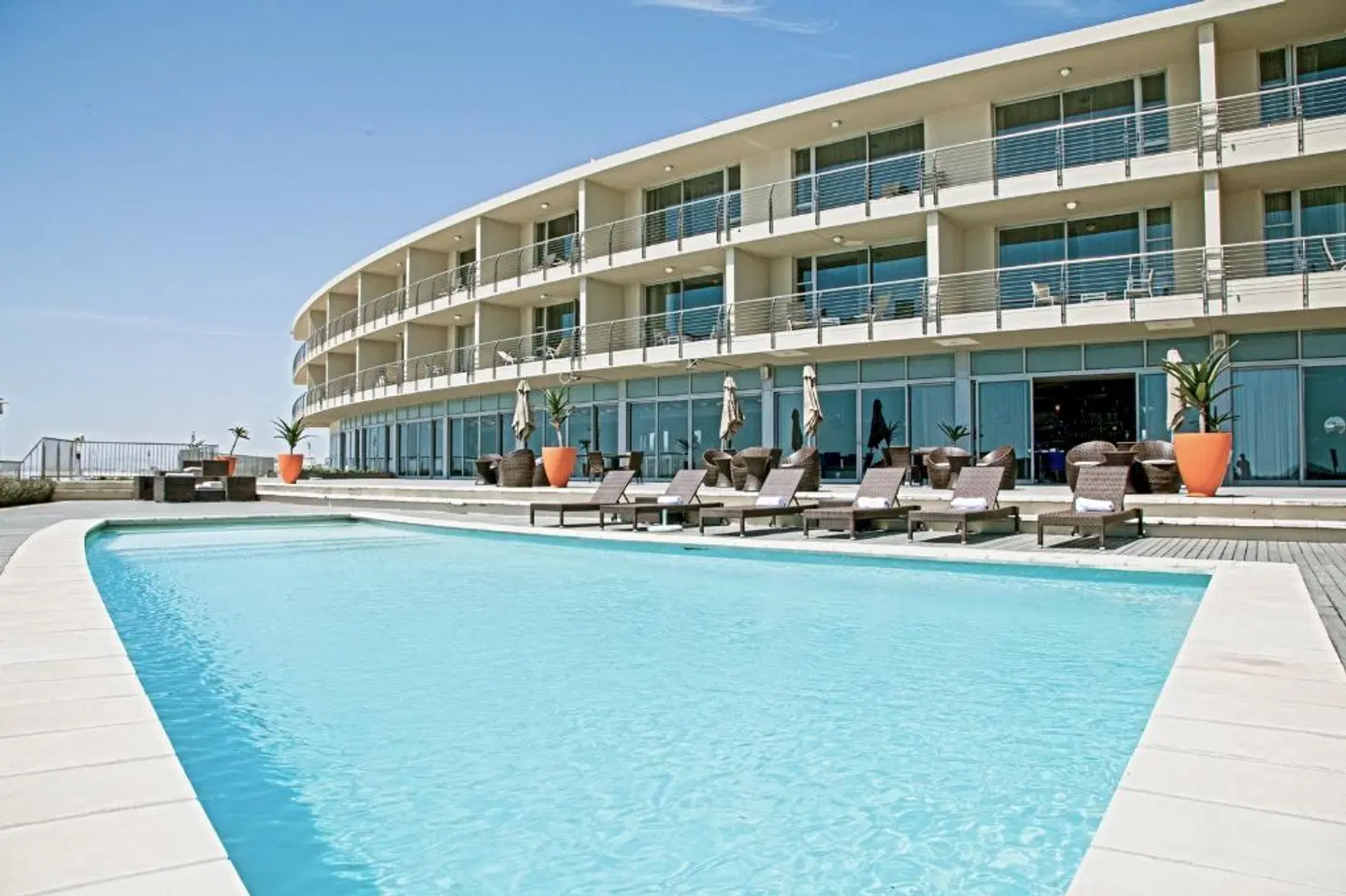 Lagoon Beach Hotel Apartments OUTDOOR_POOL