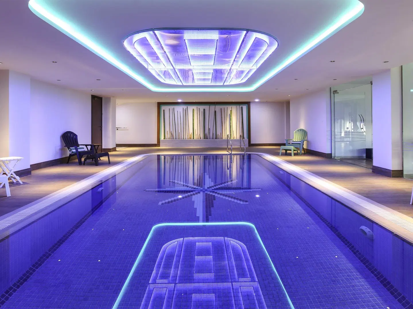 ibis Styles Dubai Jumeira Hallenbad