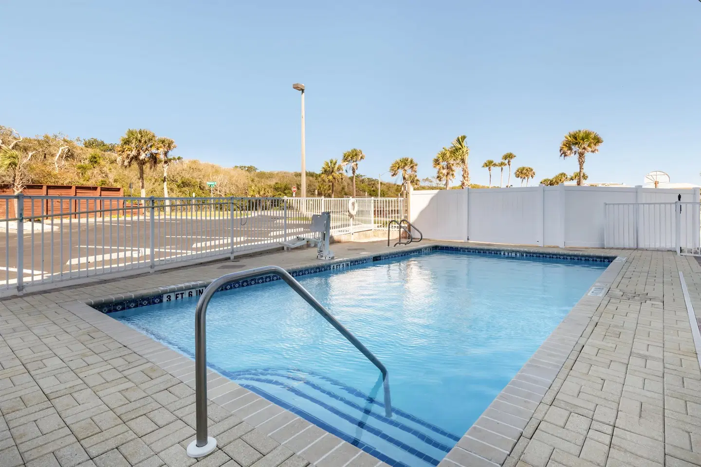 Surf and Sand, BW Signature Collection OUTDOOR_POOL