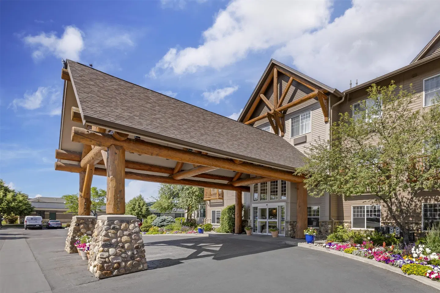 Best Western Plus Riverfront Hotel & Suites EXTERIOR