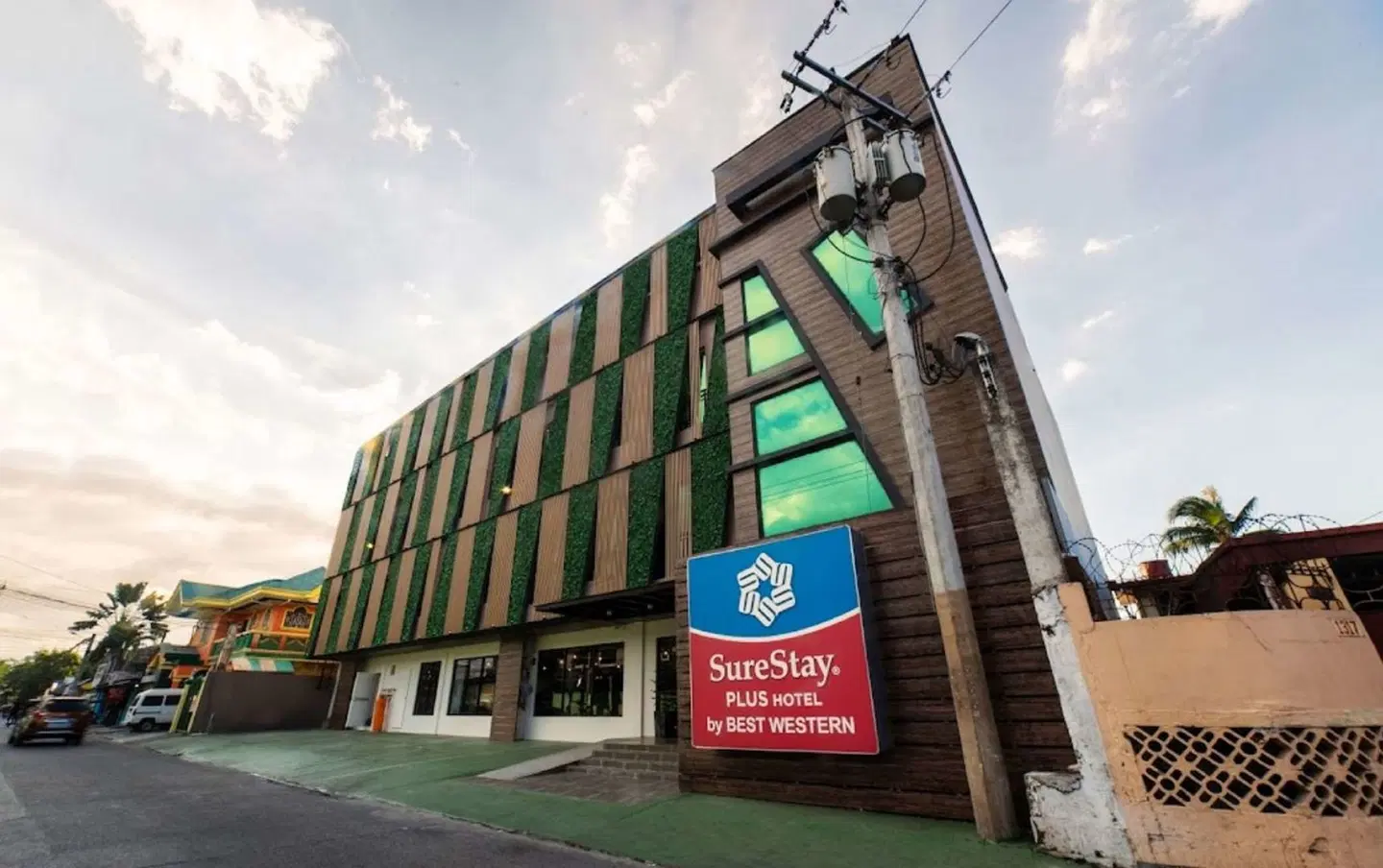 SureStay Plus Hotel by Best Western AC LUXE Angeles City EXTERIOR