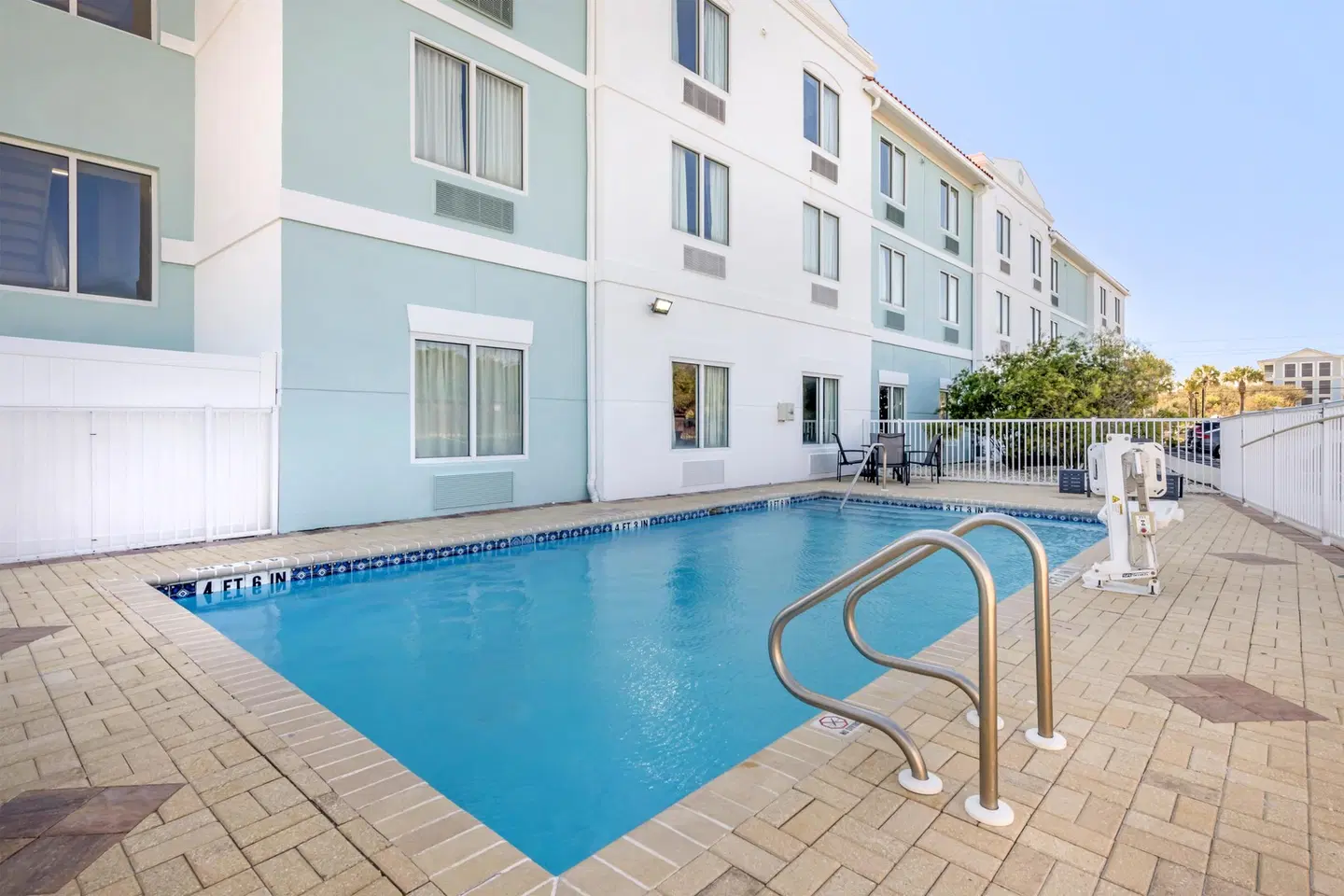Surf and Sand, BW Signature Collection OUTDOOR_POOL