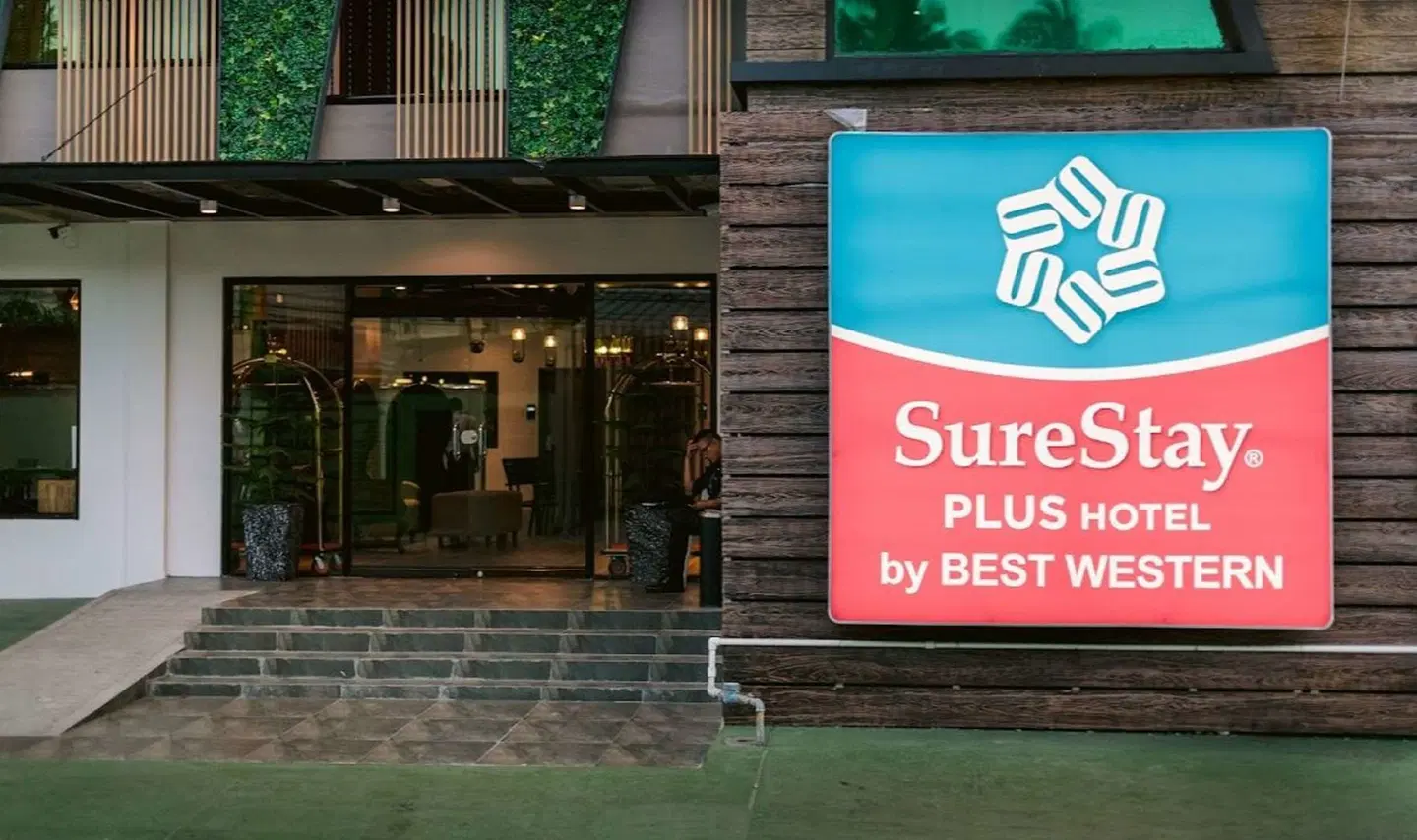 SureStay Plus Hotel by Best Western AC LUXE Angeles City EXTERIOR