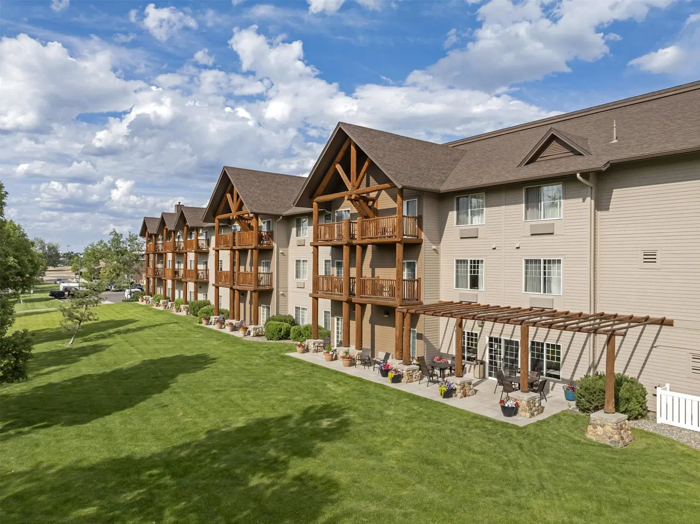 Best Western Plus Riverfront Hotel & Suites EXTERIOR