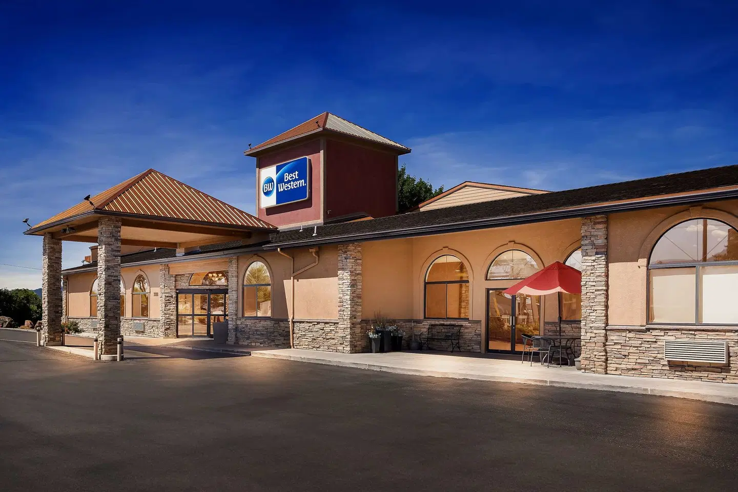 Best Western Grande River Inn & Suites EXTERIOR