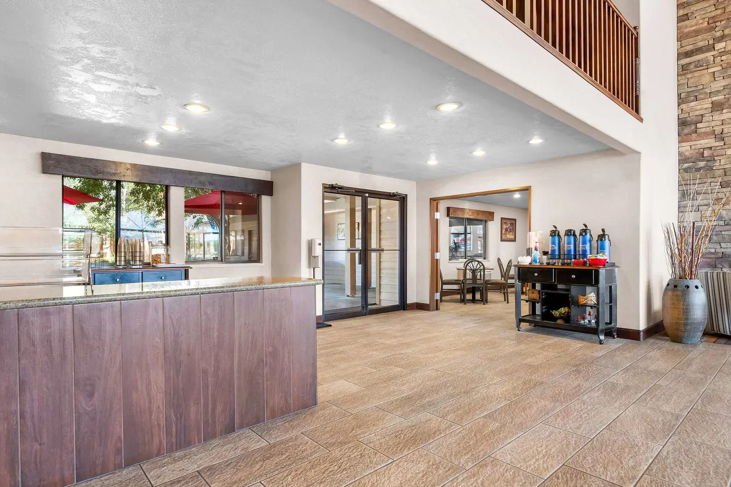 Best Western Grande River Inn & Suites Bar