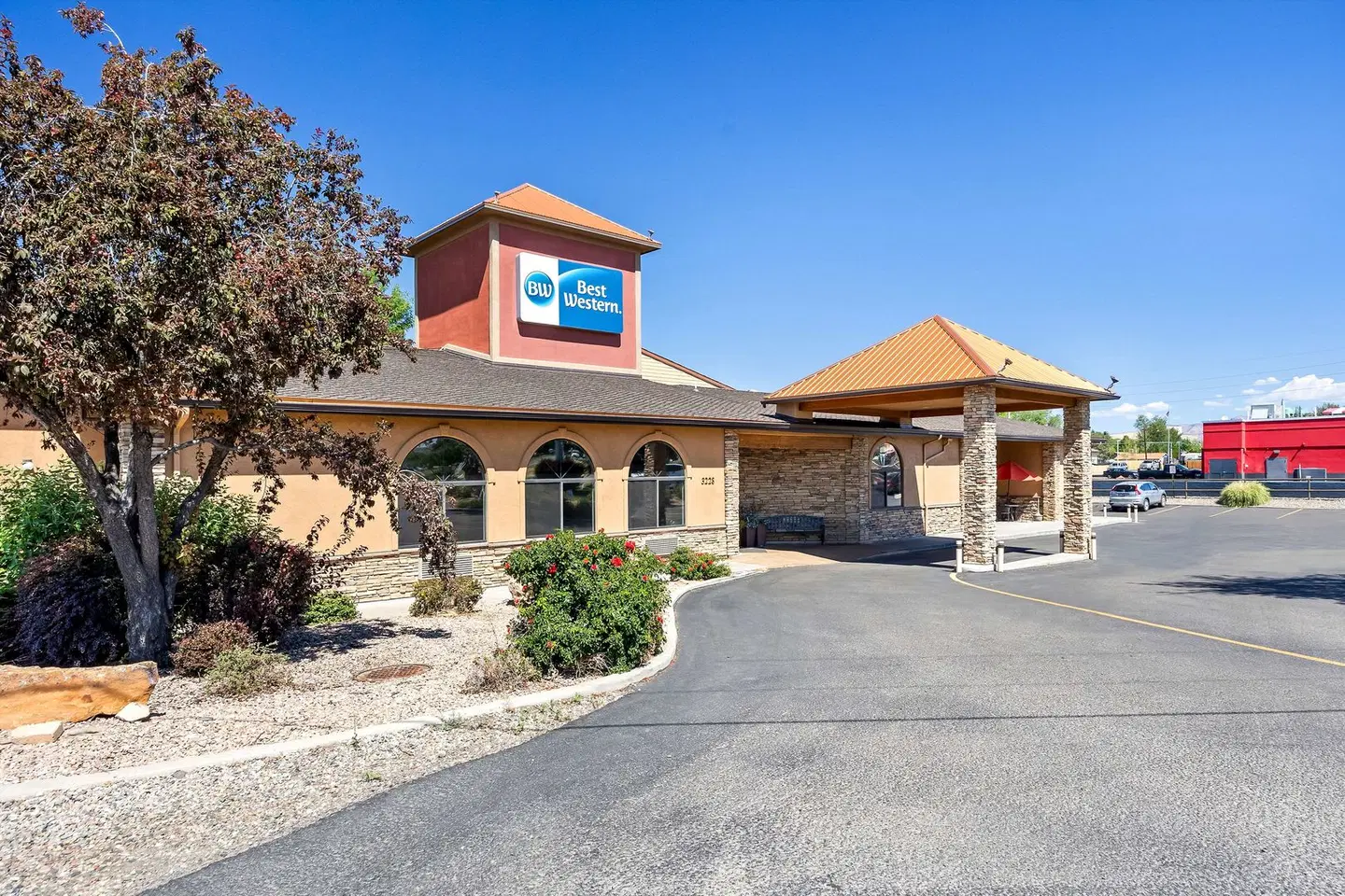 Best Western Grande River Inn & Suites EXTERIOR