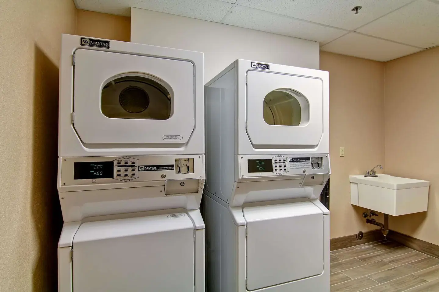 Hampton Inn & Suites by Hilton Guelph Badezimmer