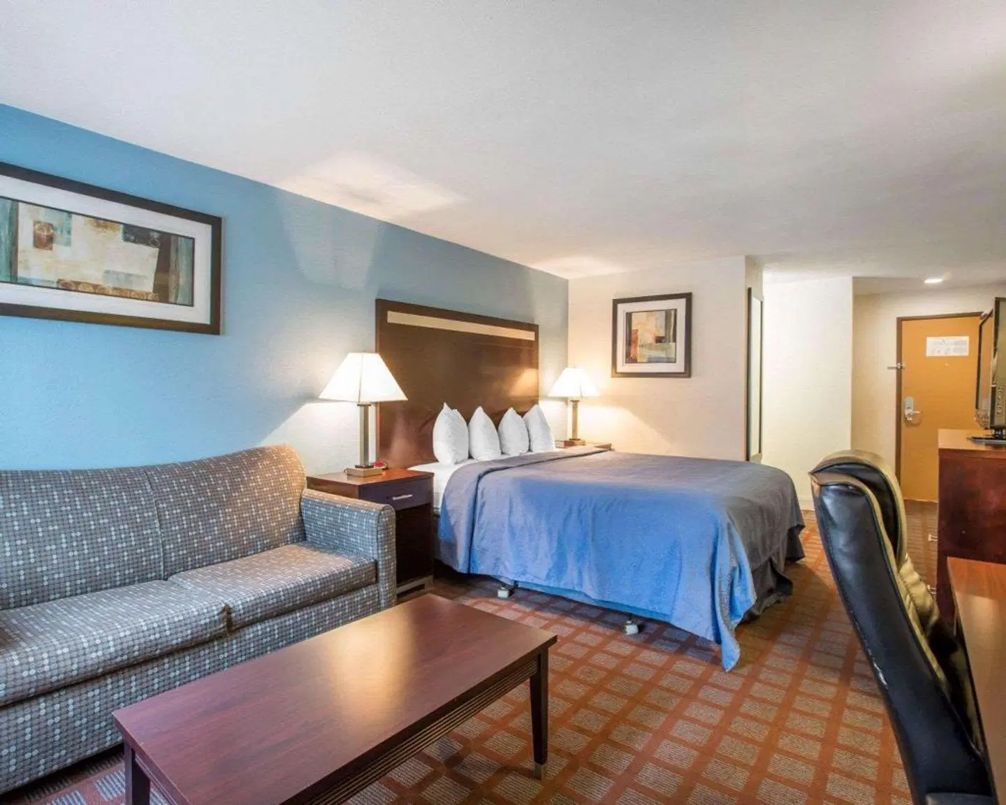 Quality Inn near Mammoth Mountain Ski Resort ROOM_EXAMPLE