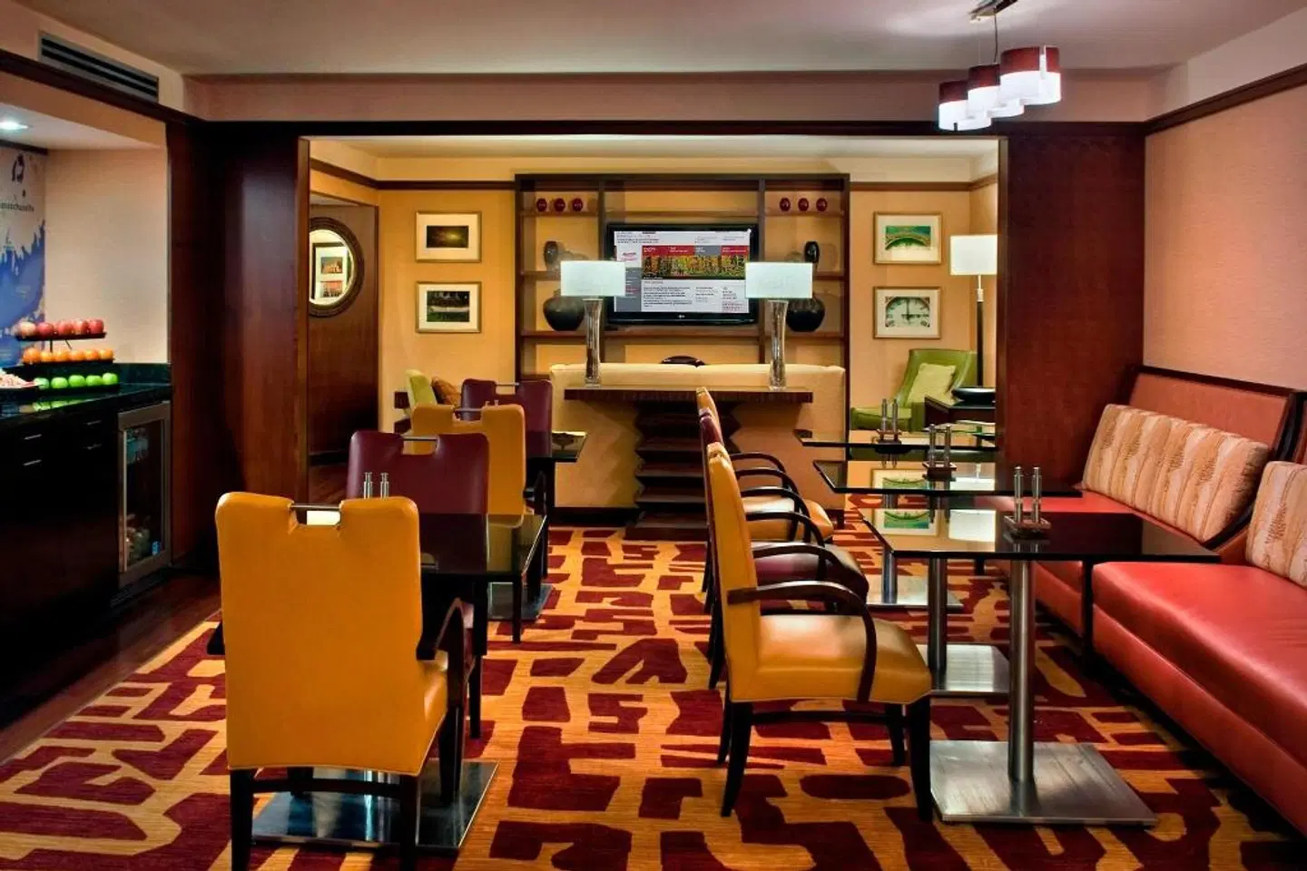 Trumbull Marriott Merritt Parkway Bar