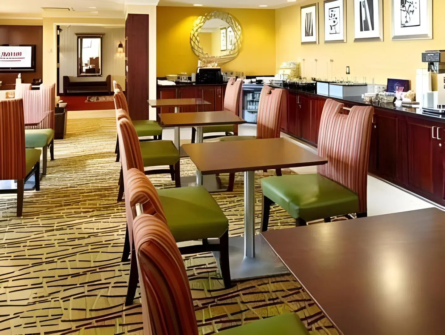 West Des Moines Marriott Bar