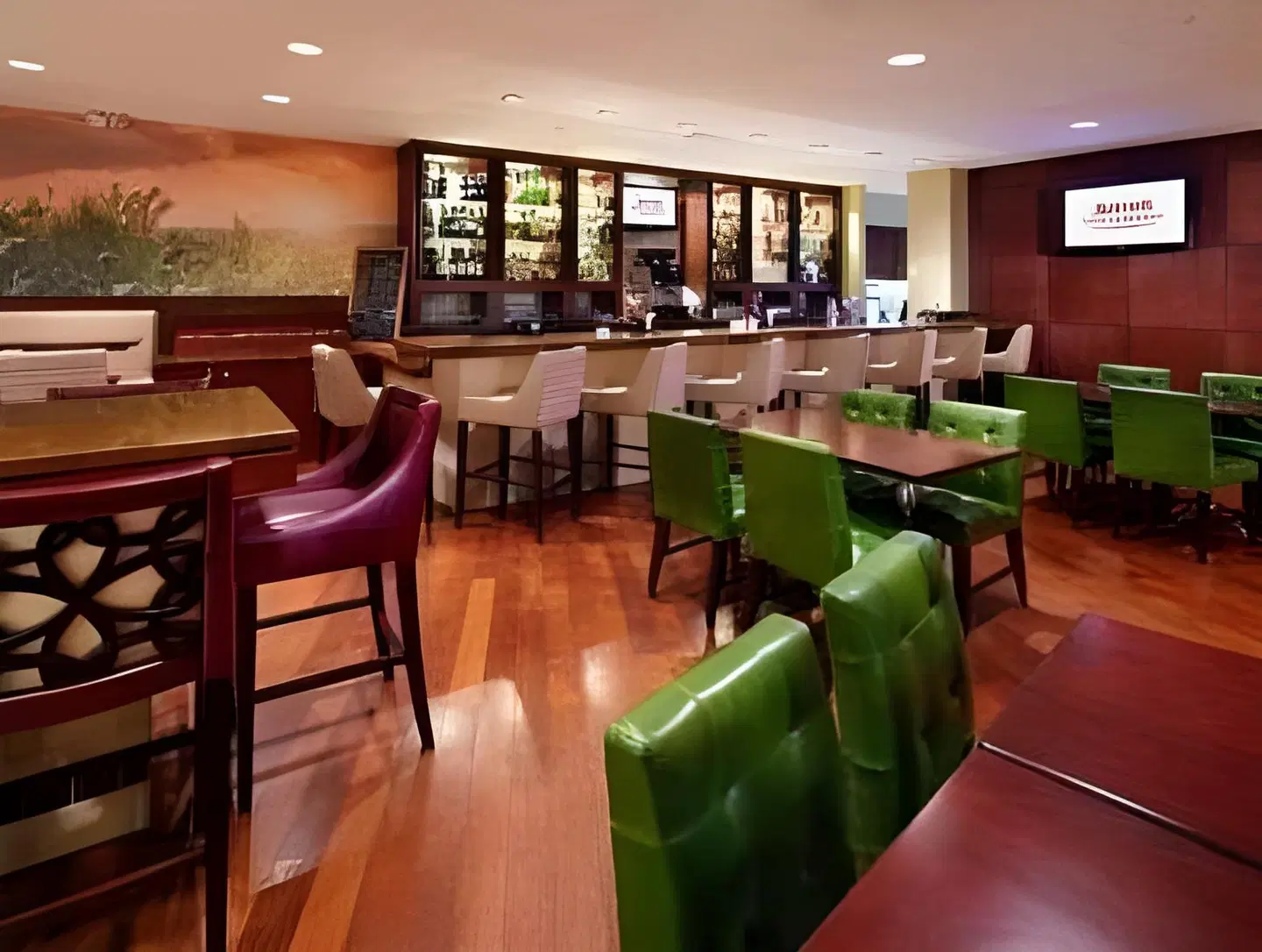 West Des Moines Marriott Bar
