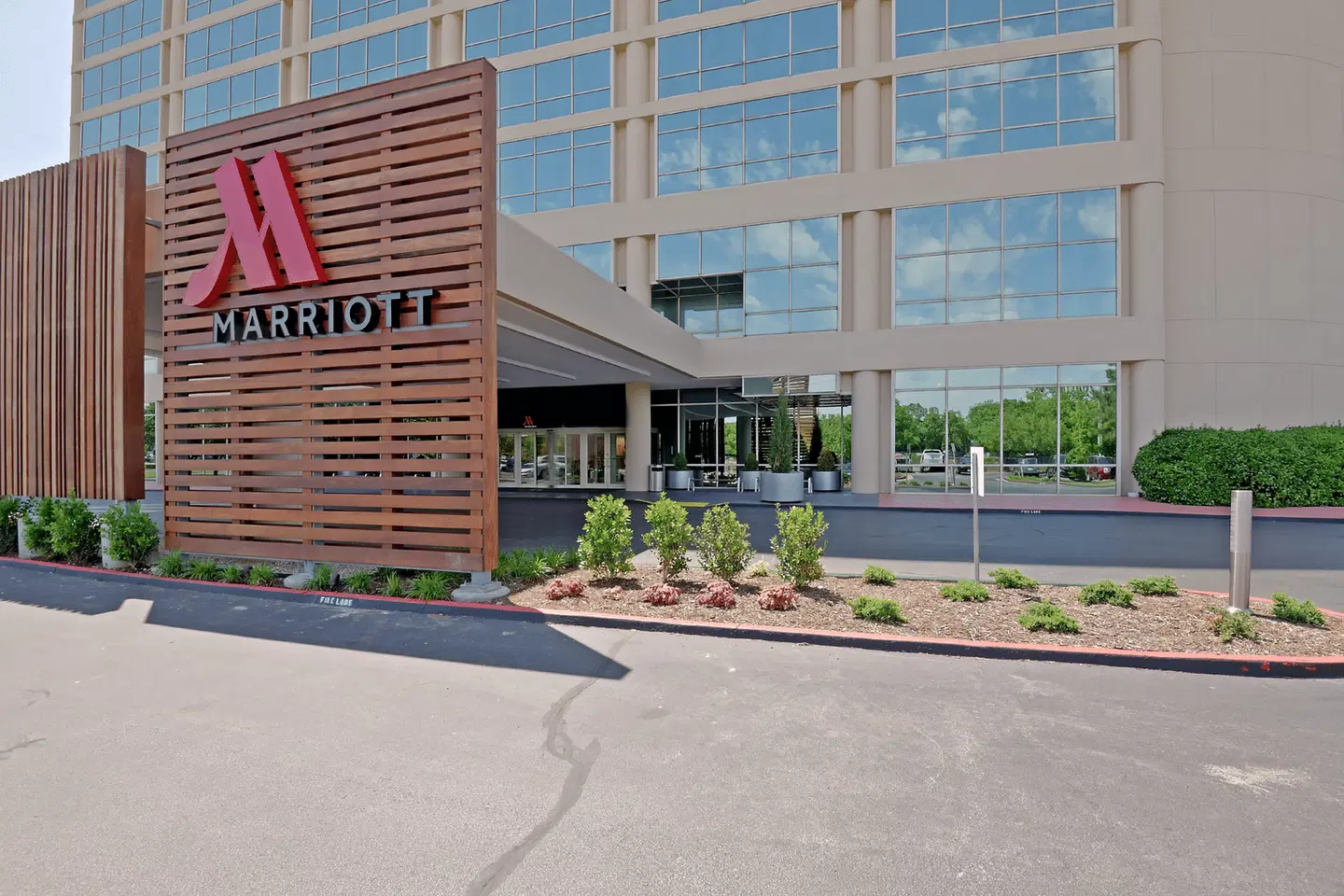 Marriott Tulsa Hotel Southern Hills EXTERIOR