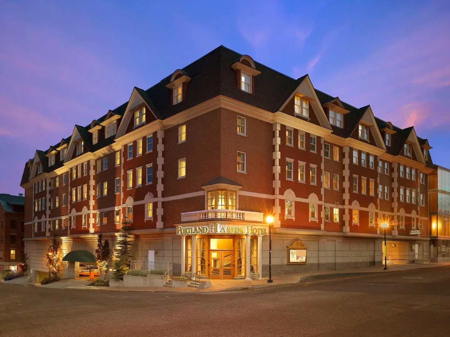 Portland Harbor Hotel EXTERIOR