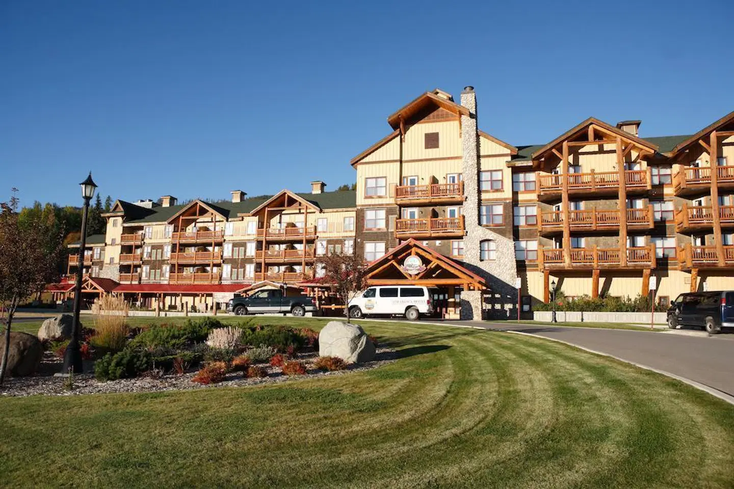 Trickle Creek Lodge EXTERIOR