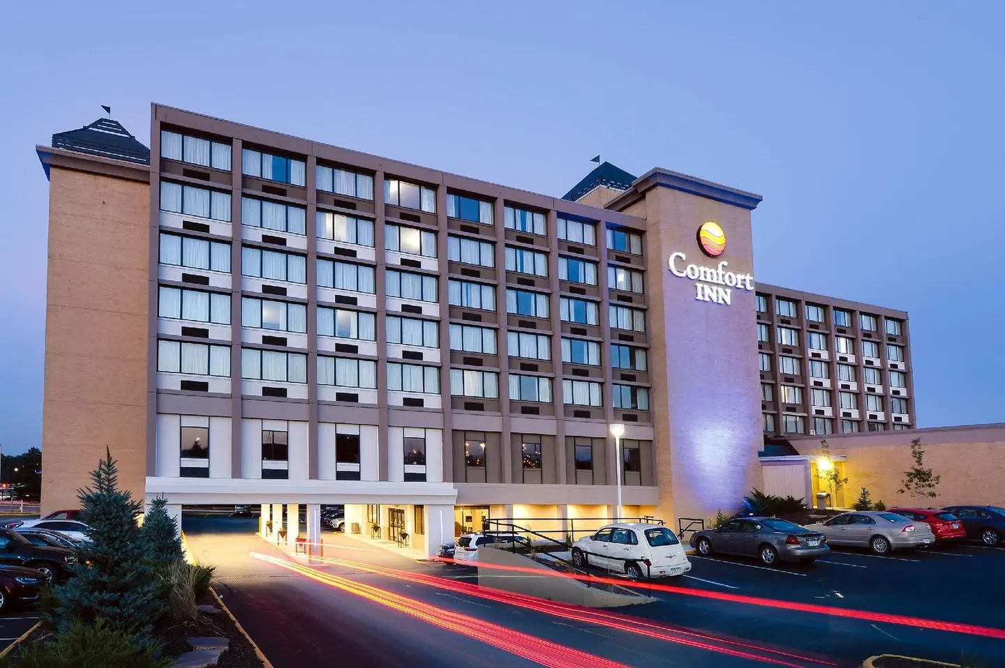 Comfort Inn & Suites Event Center EXTERIOR