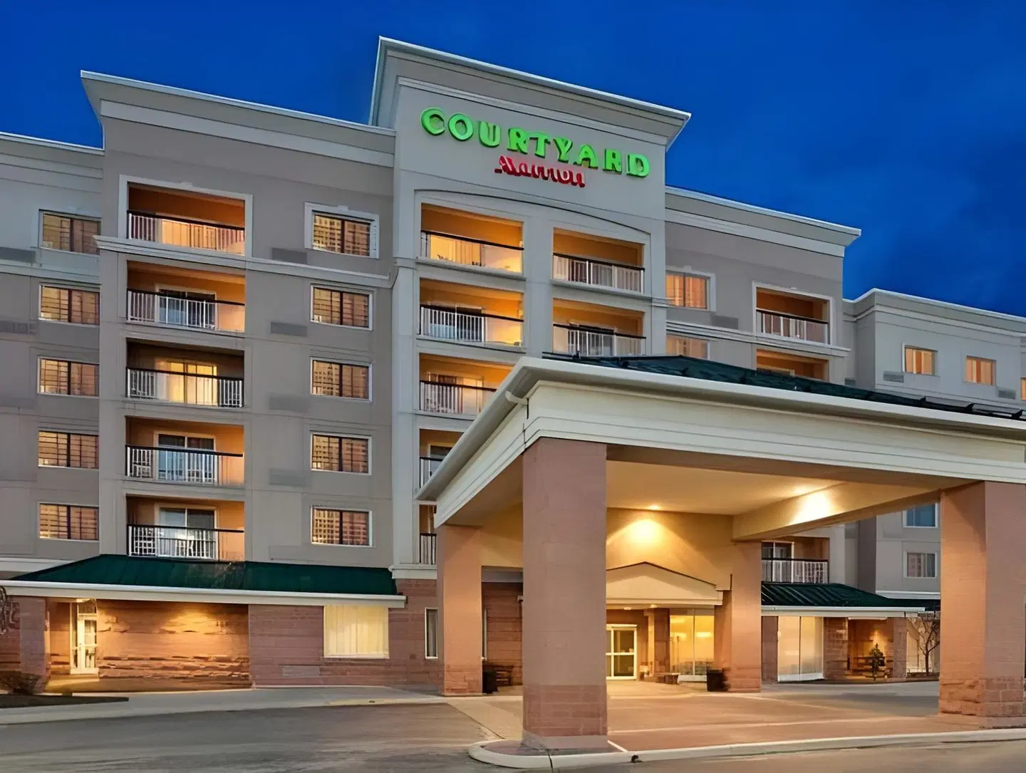 Courtyard by Marriott Toronto Vaughan EXTERIOR