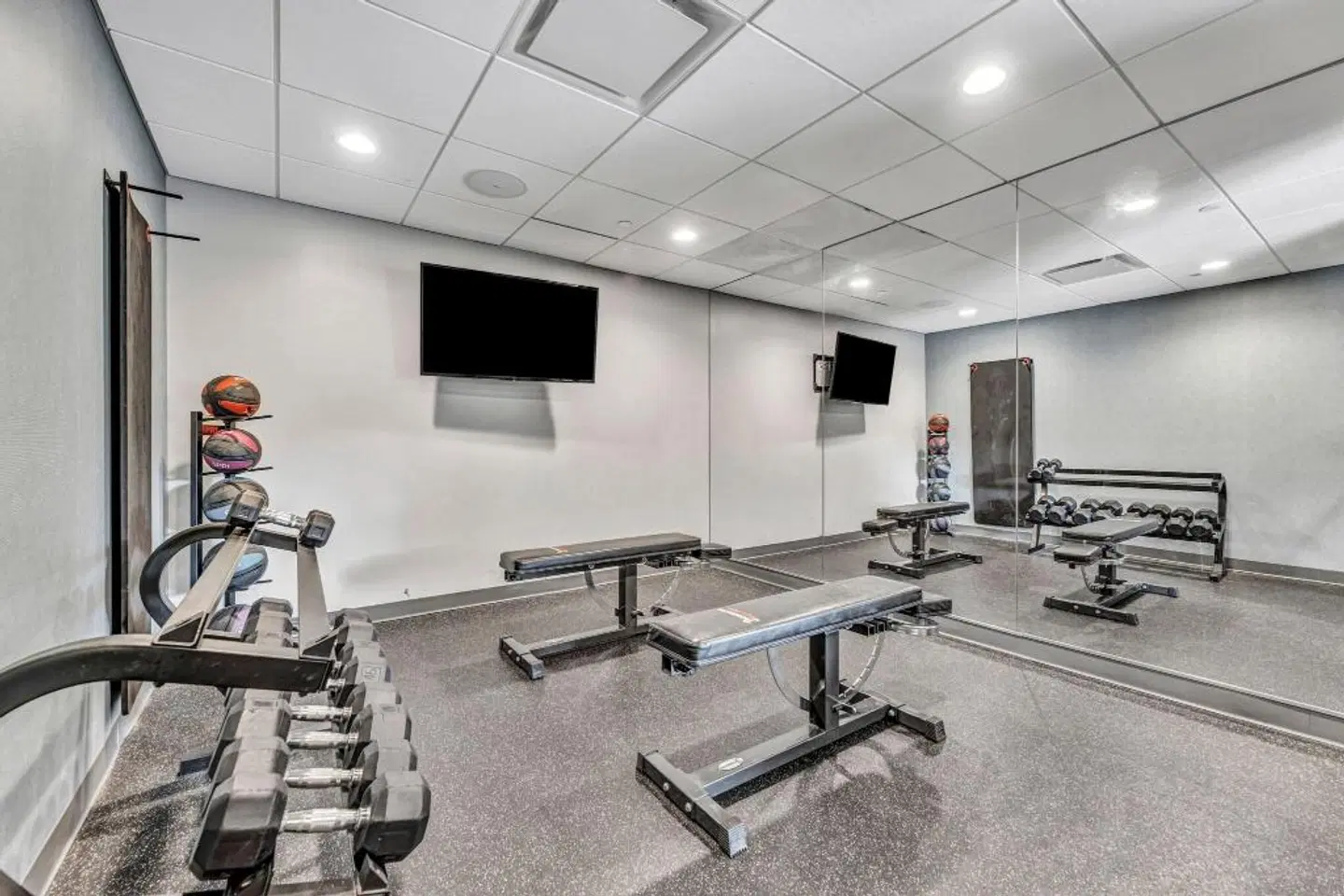 Delta Hotels by Marriott Racine SPORTS_AND_LEISURE