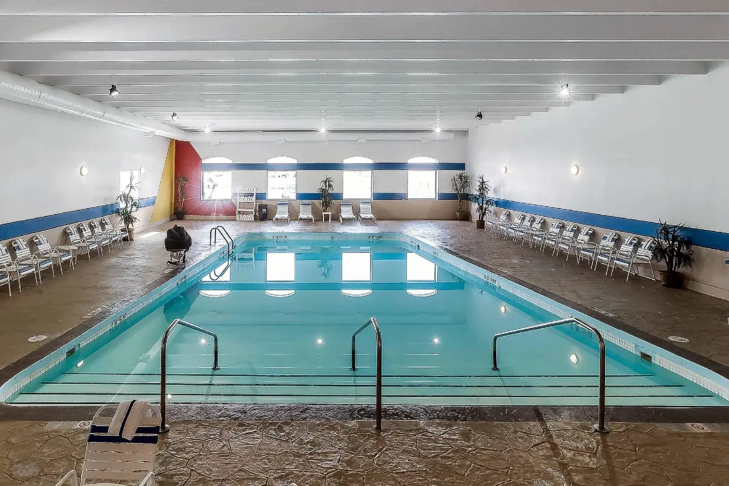 Comfort Inn & Suites Event Center Hallenbad