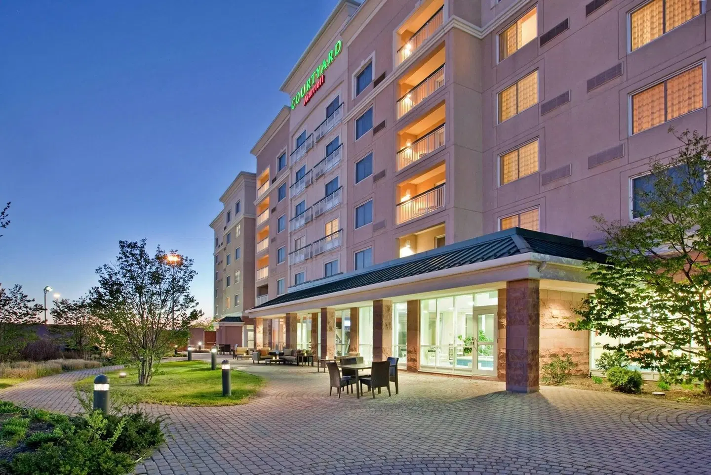 Courtyard by Marriott Toronto Vaughan EXTERIOR