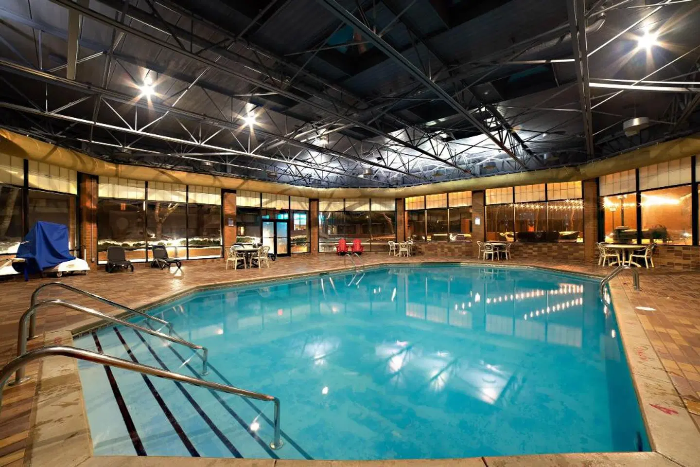 Delta Hotels by Marriott Racine Hallenbad