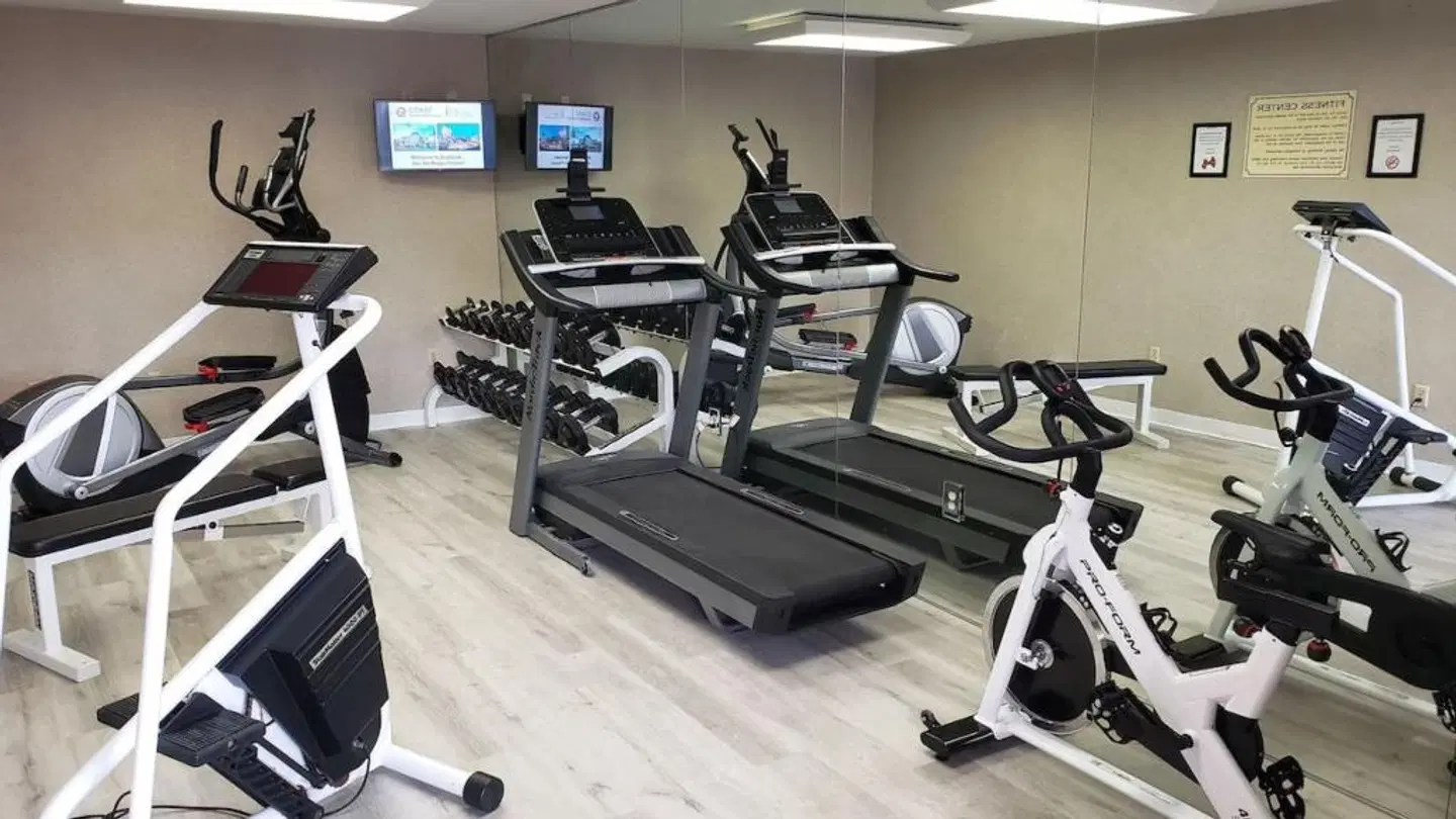 Coast Burbank Hotel SPORTS_AND_LEISURE