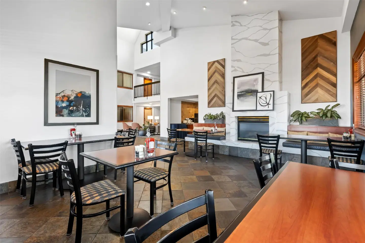 Best Western PLUS Vista Inn at the Airport LOUNGE_LOBBY