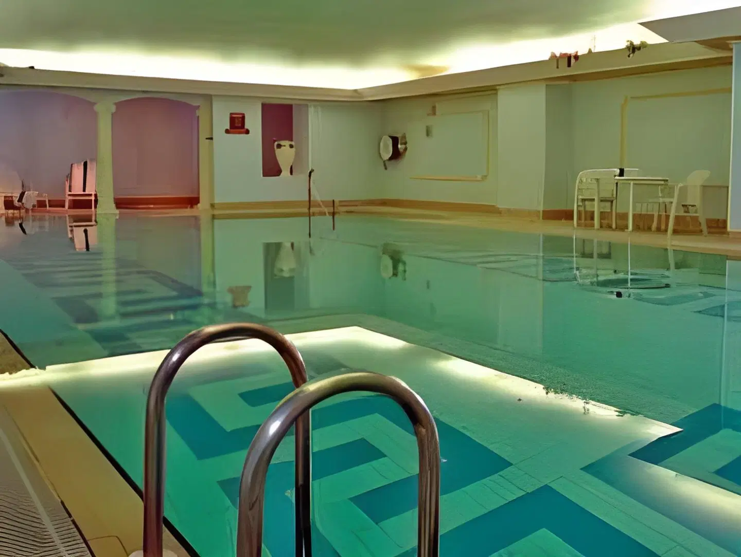 Imperial Hotel Hallenbad