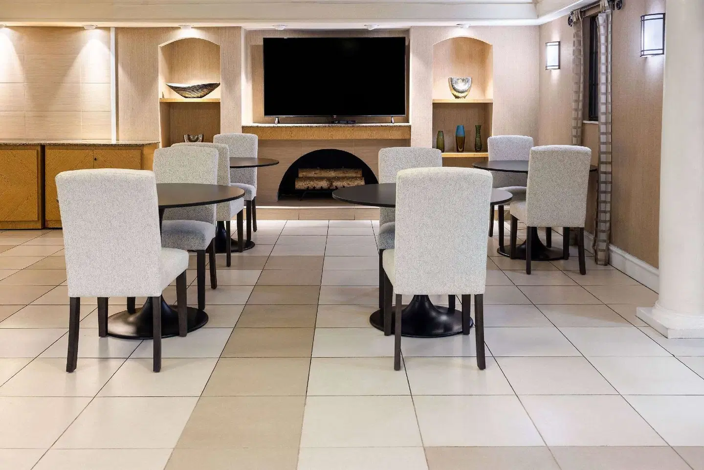 La Quinta Inn by Wyndham Pittsburgh Airport Restaurant