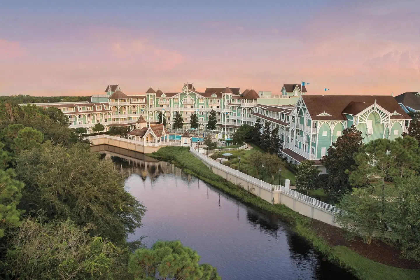 Disney's Beach Club Villas EXTERIOR