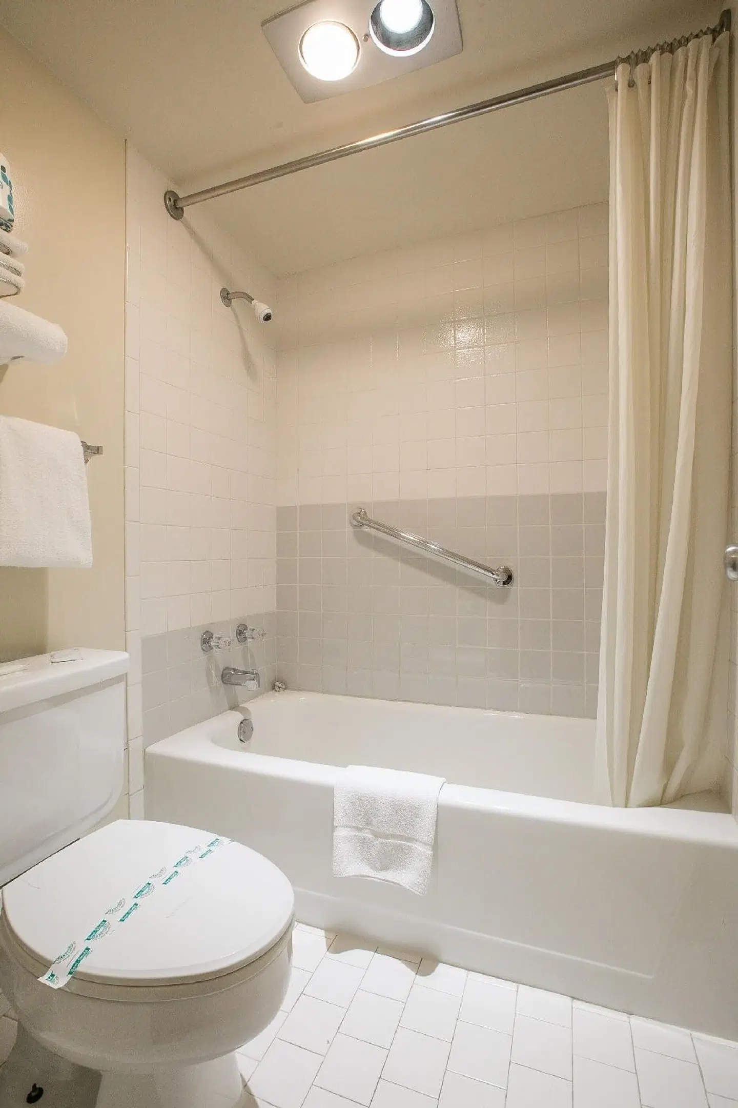 Candlewick Inn Badezimmer