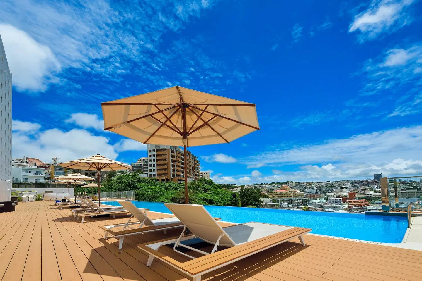 INFINISIS Naha Shurijo by Hewitt Resort Terrasse