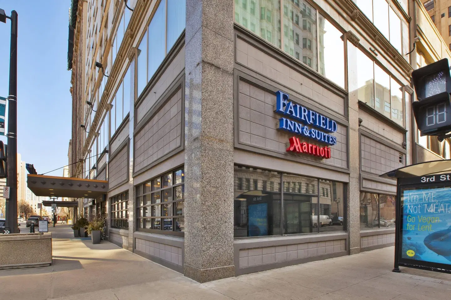 Fairfield by Marriott Inn & Suites Milwaukee Downtown EXTERIOR