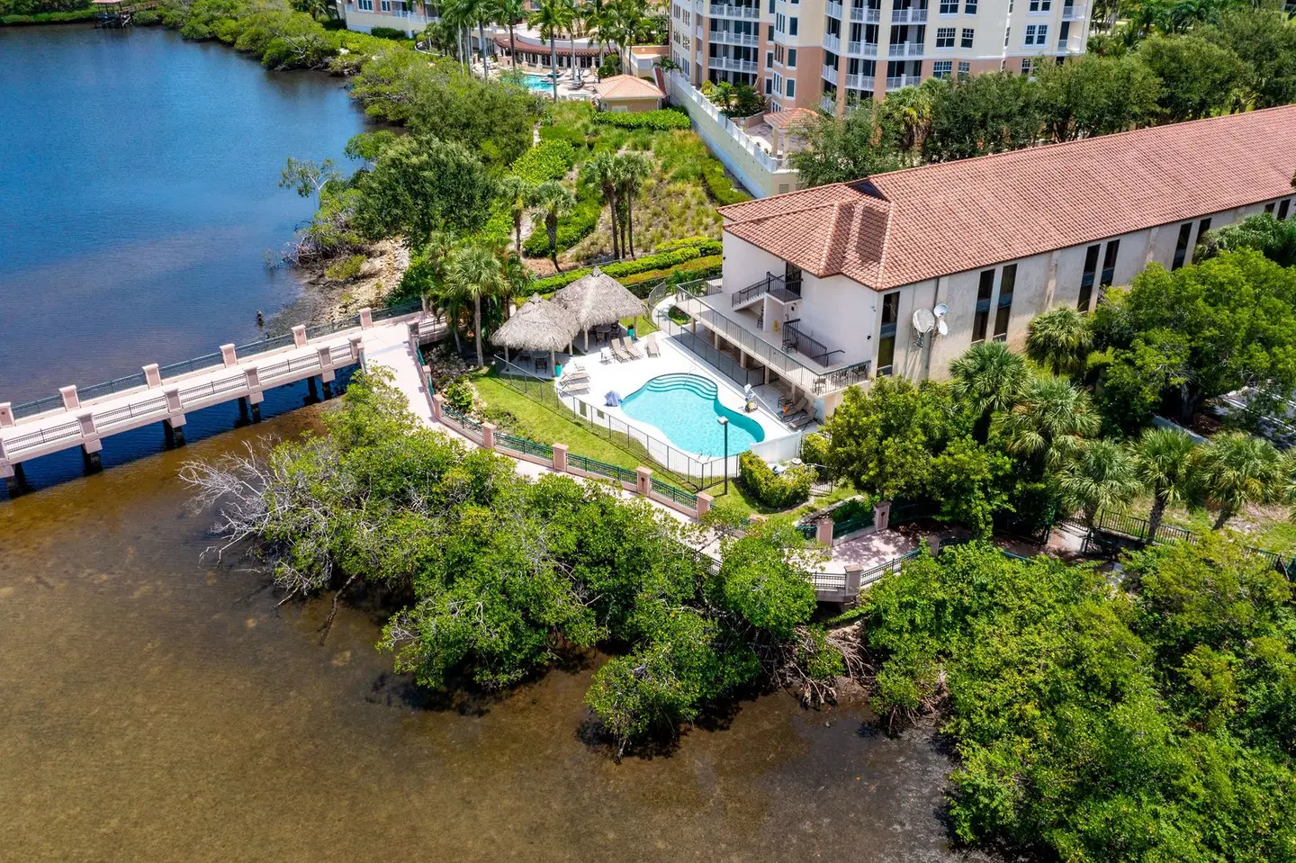 Best Western Intracoastal Inn EXTERIOR