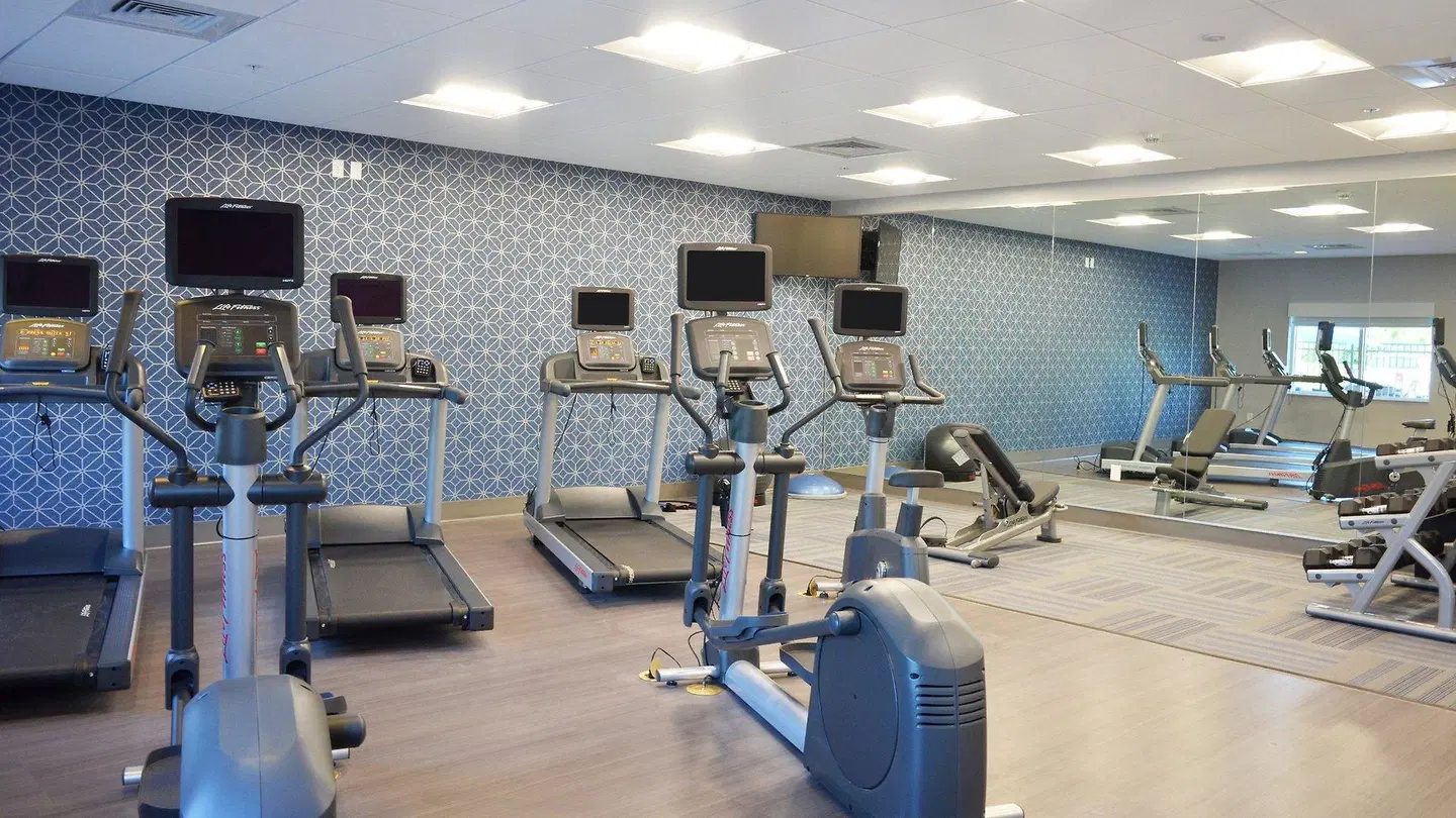 Holiday Inn Express & Suites Jacksonville W - I295 and I10 by IHG SPORTS_AND_LEISURE