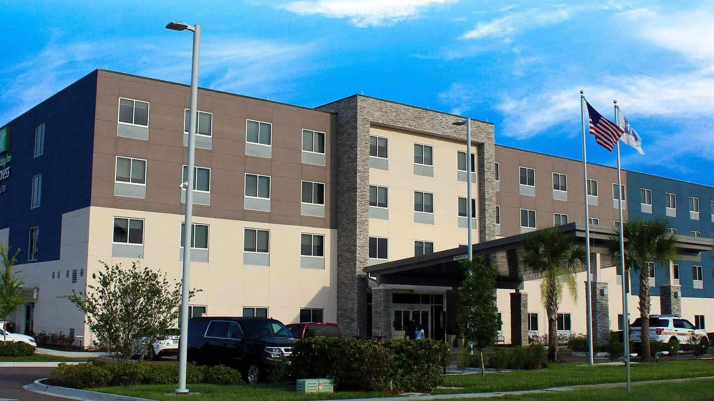 Holiday Inn Express & Suites Jacksonville W - I295 and I10 by IHG EXTERIOR