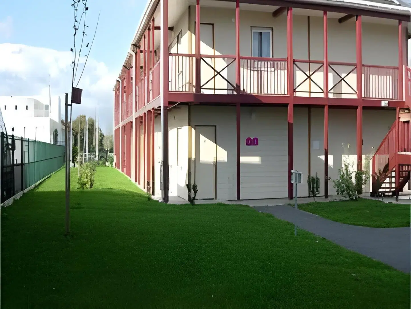 L'Auberge Everhotel de Tarbes-Ibos EXTERIOR