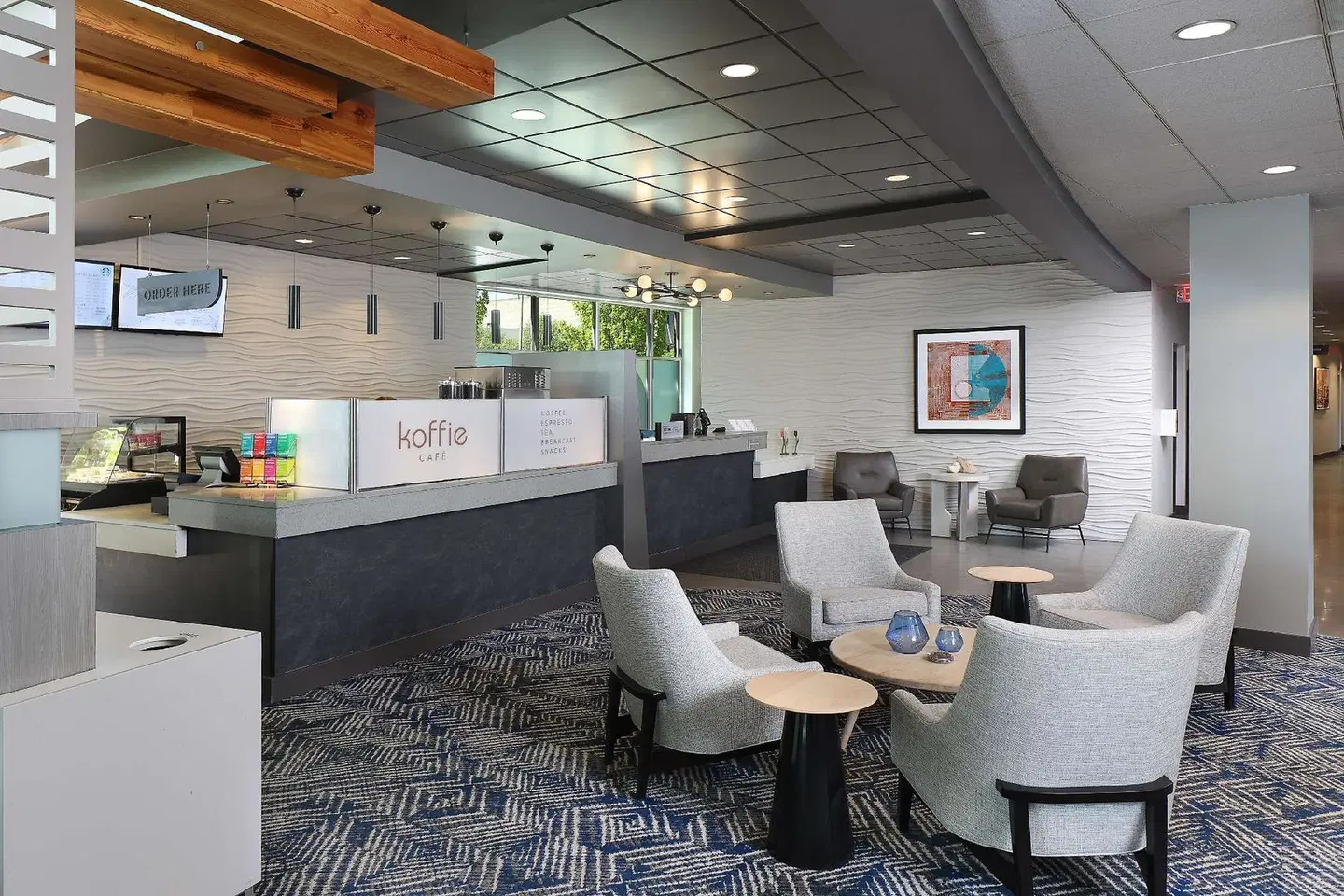 Tulyp, Tapestry Collection by Hilton Bar