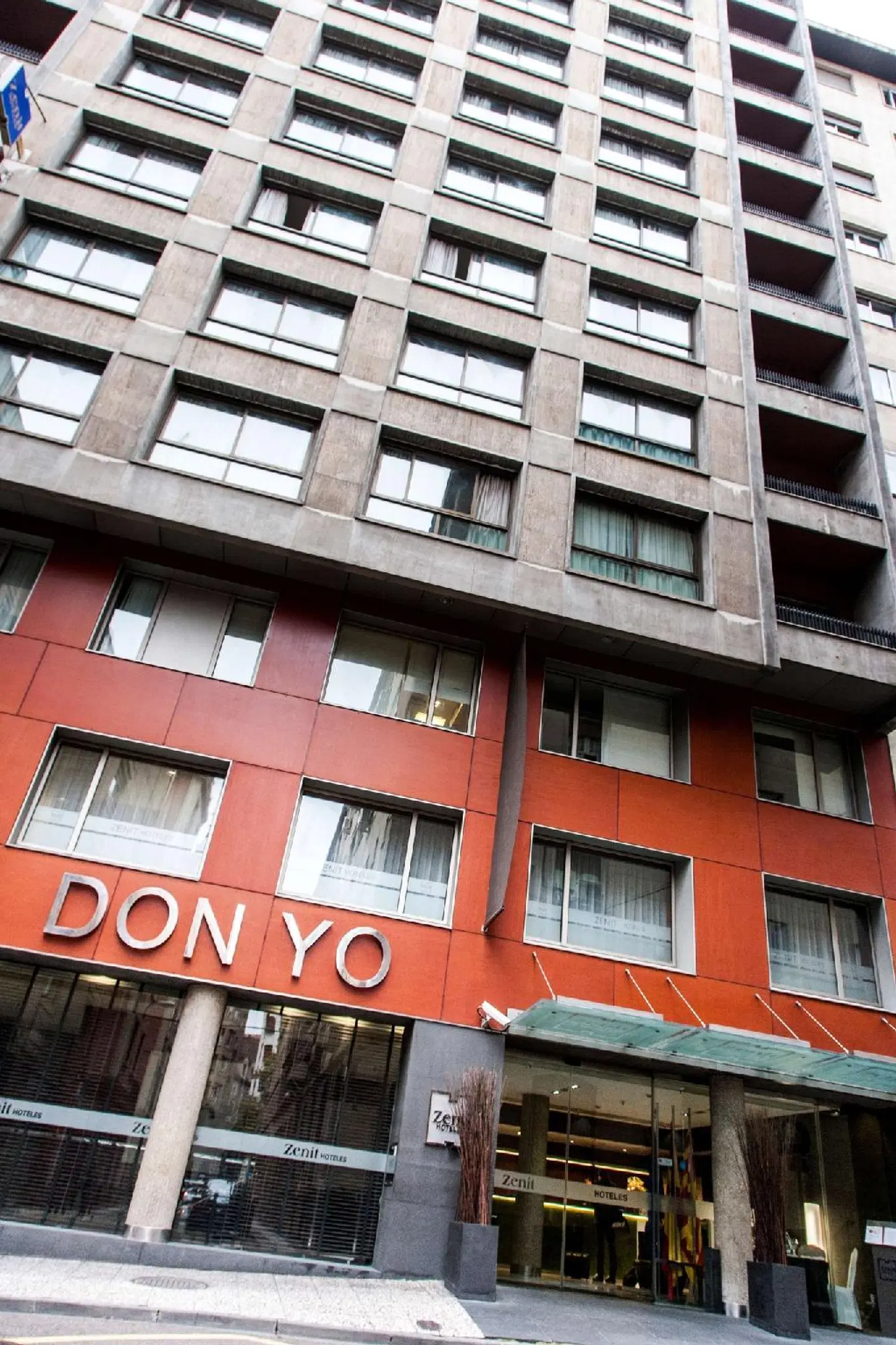 Zenit Don Yo EXTERIOR