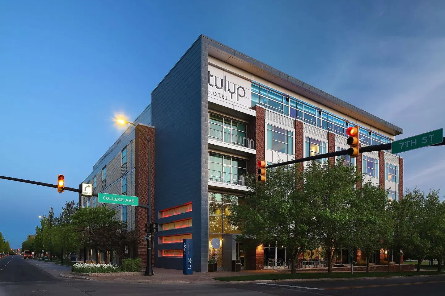 Tulyp, Tapestry Collection by Hilton EXTERIOR