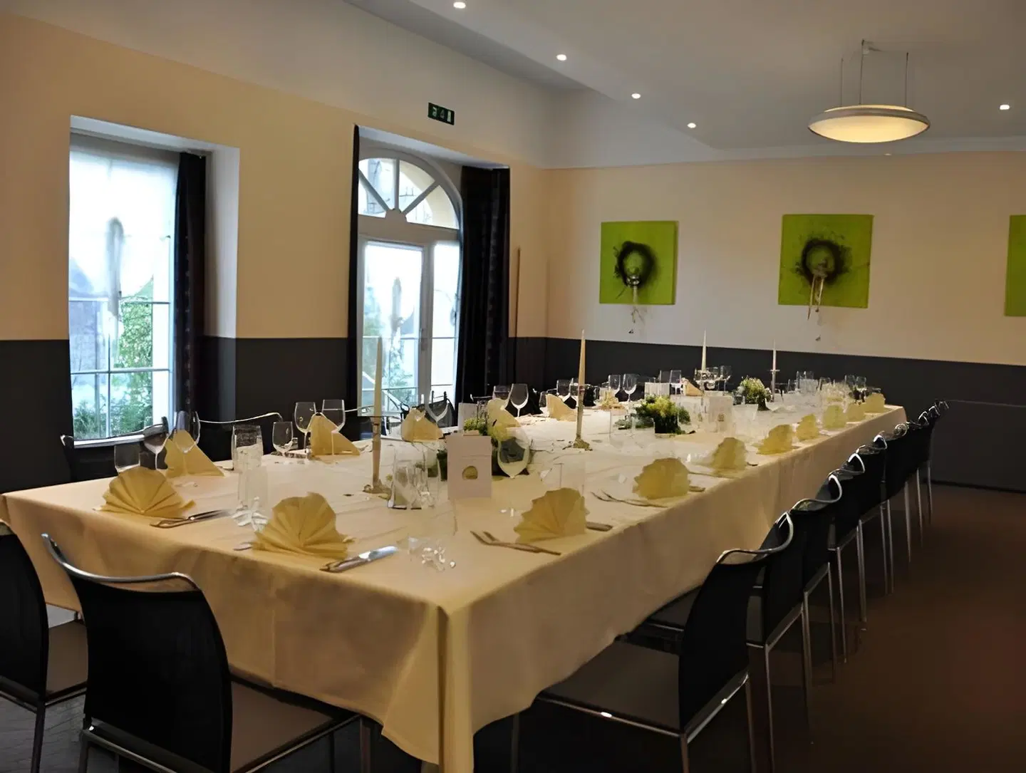 Post Konferenz