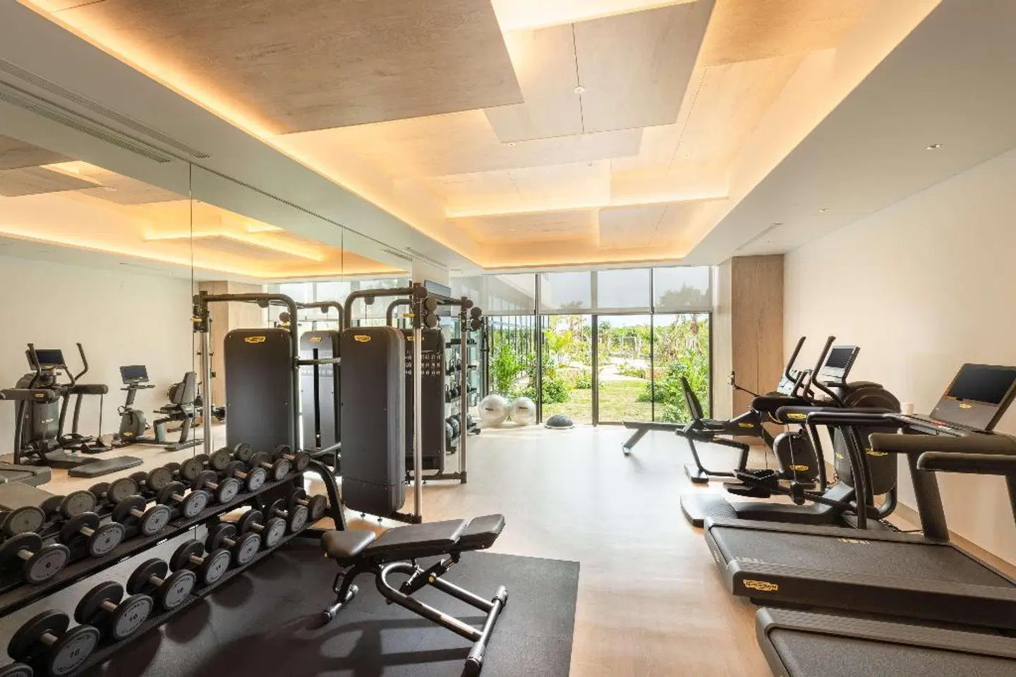 Hilton Okinawa Miyako Island Resort SPORTS_AND_LEISURE